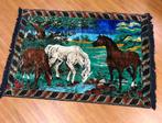 Mooi vintage velvet wandkleed kleed paarden 164/116, Antiek en Kunst, Ophalen of Verzenden