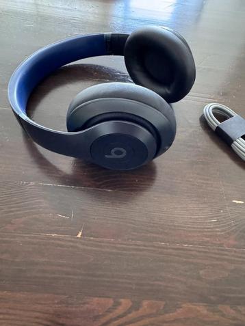Beats Studio Pro - Wireless Bluetooth Headphones beschikbaar voor biedingen