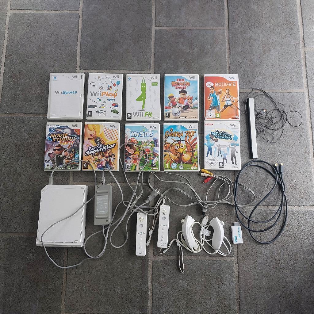 Nintendo Wii Compleet + 10 Spellen + Controllers + Nunchuks, Gebruikt, Ophalen of Verzenden, Sport, 3 spelers of meer