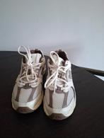 Ongedragen New Balance 530 - Maat 39,5, Kleding | Dames, Schoenen, Ophalen of Verzenden, Zo goed als nieuw, Beige, Sneakers of Gympen