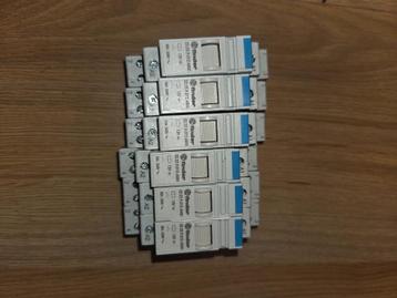 6x finder DIN rail relais 12v spoel 250V 20A beschikbaar voor biedingen