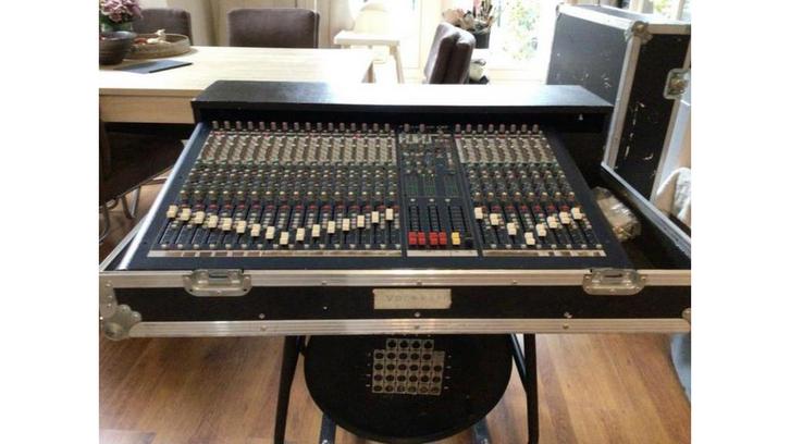 Soundcraft LX7 Analoog Mengpaneel + Flightcase, Muziek en Instrumenten, Mengpanelen, Gebruikt, 20 kanalen of meer, Microfooningang