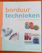 Borduurtechnieken boek - Lynn Krawczyk, Ophalen of Verzenden, Zo goed als nieuw, Handborduren, Patroon