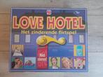 Het spel Love Hotel. Compleet en in goede staat., Hobby en Vrije tijd, Gezelschapsspellen | Bordspellen, Ophalen of Verzenden