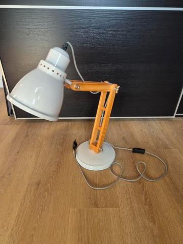Bureaulamp beschikbaar voor biedingen