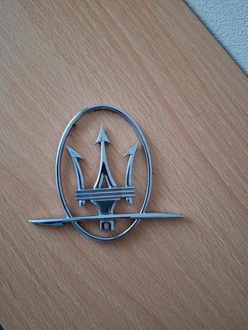 Maserati Embleem - Nette Gebruikte Staat beschikbaar voor biedingen