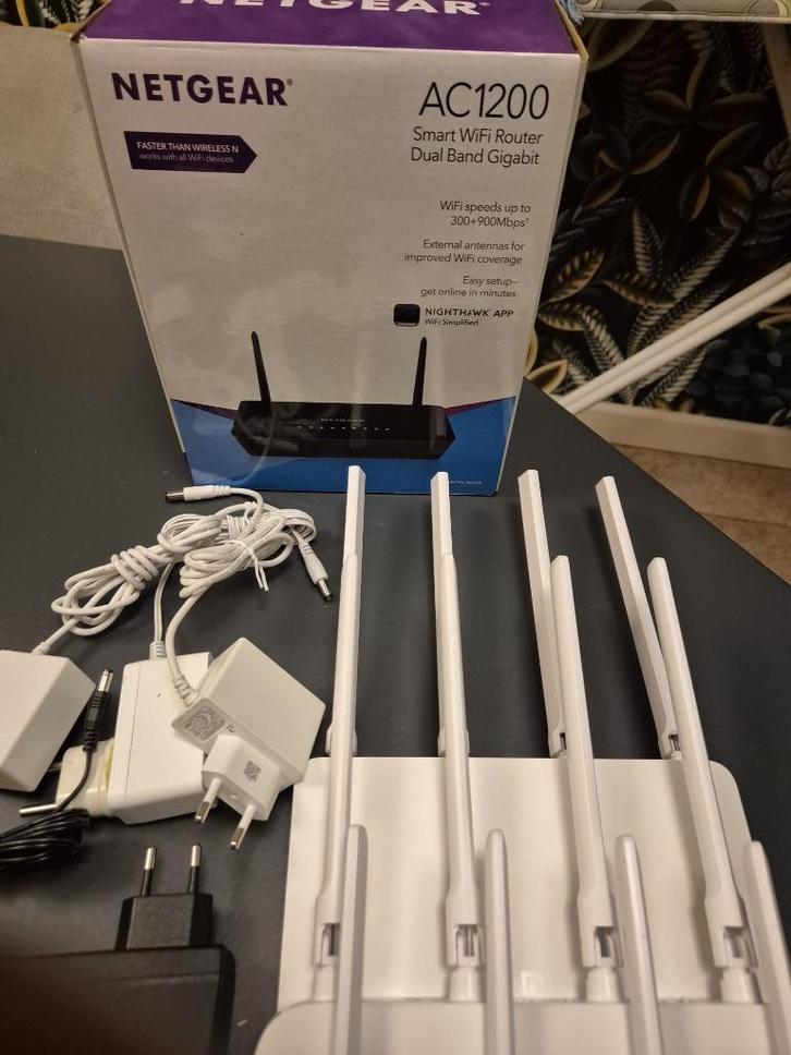 Aantal OpenWRT AC1200 routers, Computers en Software, Routers en Modems, Zo goed als nieuw, Router, Ophalen