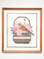 Vintage 70s borduurwerk bloemen vogel gekleurd vogels lijst, Ophalen, Zo goed als nieuw