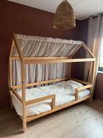 Huis bed 90x200, Kinderen en Baby's, Kinderkamer | Stapelbedden en Hoogslapers, Ophalen, Zo goed als nieuw, Hoogslaper