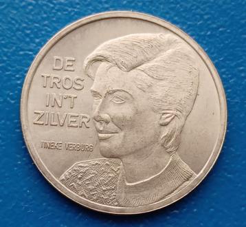 Penning De Tros in 't zilver - Tineke Verburg   beschikbaar voor biedingen
