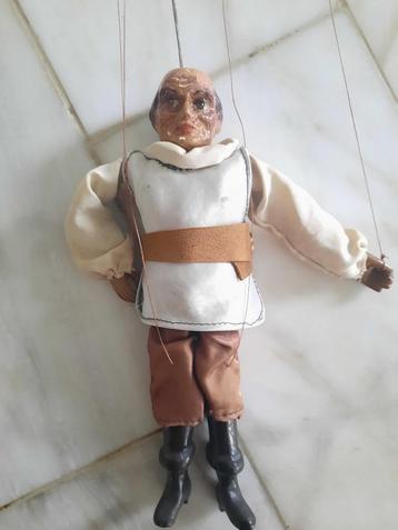 Marionet - hout en het hoofd van gips beschikbaar voor biedingen