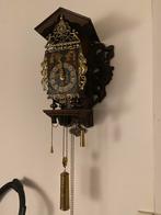 Antieke Friese stoelklok, Antiek en Kunst, Ophalen