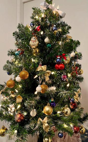 kerstboom incl. verlichting en versiering 90 cm hoog beschikbaar voor biedingen