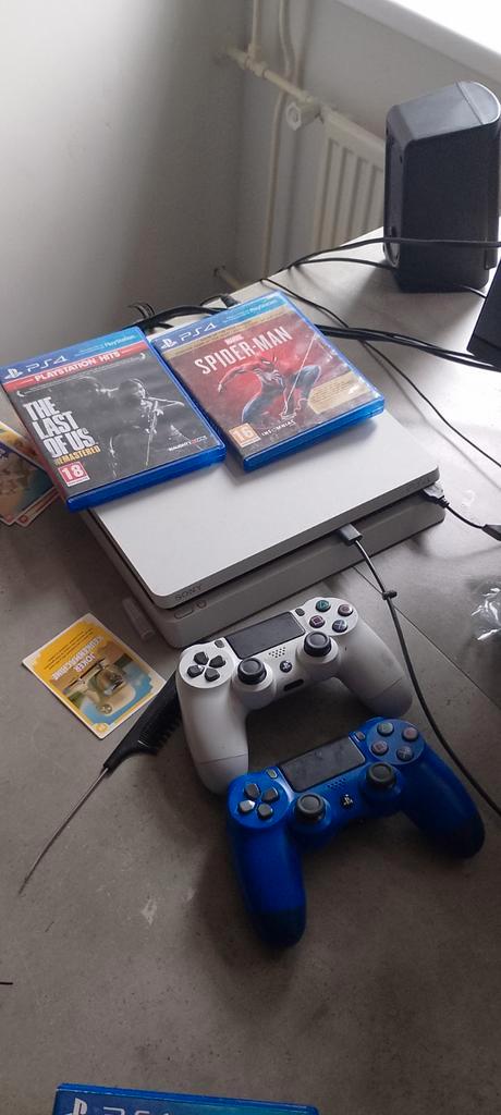 PlayStation 4 met 2 controllers, games en tas!, Spelcomputers en Games, Spelcomputers | Sony PlayStation 4, Gebruikt, Slim, 500 GB