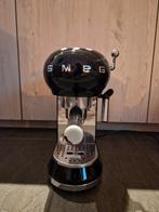 Smeg ECF01BLEU Espressomachine - Zwart, Ophalen, Gebruikt, Espresso apparaat, Gemalen koffie