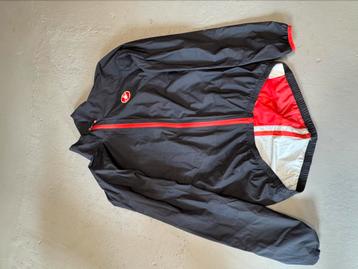 Castelli regenjack XL beschikbaar voor biedingen