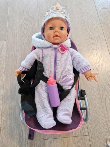 Baby in wipstoel beschikbaar voor biedingen