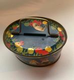 Antieke Spaarpot Blikken blikje ovaal china MM707 chinees, Verzamelen, Spaarpotten, Ophalen of Verzenden, Gebruikt, Metaal of Blik