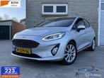 Ford Fiesta 1.0 EcoBoost Vignale Automat Navi Cruise Carplay, Gebruikt, Euro 6, LED verlichting, Met garantie (alle)