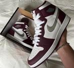 Air Jordan 1 bordeaux - 45, Kleding | Heren, Schoenen, Ophalen of Verzenden, Zo goed als nieuw, Overige kleuren