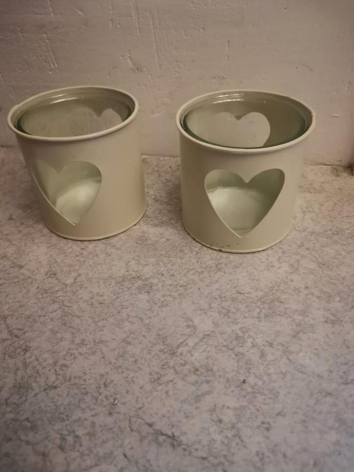 Set van 2 witte kandelaars met hartjes, Huis en Inrichting, Woonaccessoires | Kandelaars en Kaarsen, Zo goed als nieuw, Kandelaar