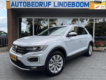 Volkswagen T-Roc 1.5 TSI Sport Trekhaak camera virtual cockp beschikbaar voor biedingen