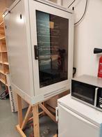 Patchkast / netwerkkast / serverkast 18u, Computers en Software, Serverkasten, Ophalen