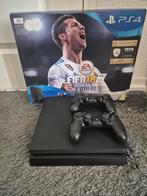PS4 Slim 1TB, Spelcomputers en Games, Spelcomputers | Sony PlayStation 4, Gebruikt, Met 2 controllers, Ophalen of Verzenden, 1 TB