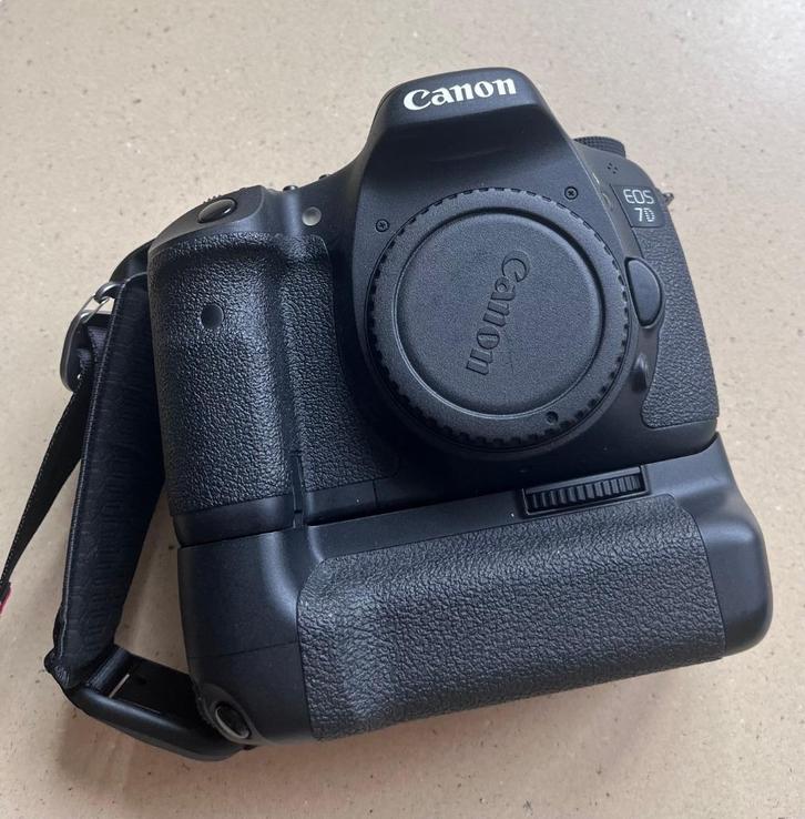 Canon EOS 7D + Canon Battery Grip BG-E7, beiden als nieuw, Audio, Tv en Foto, Fotocamera's Digitaal, Zo goed als nieuw, Spiegelreflex