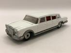 Corgi Toys 247 Mercedes-Benz 600 pullman wit -REPAINT- M9, Gebruikt, Auto, Corgi, Ophalen of Verzenden