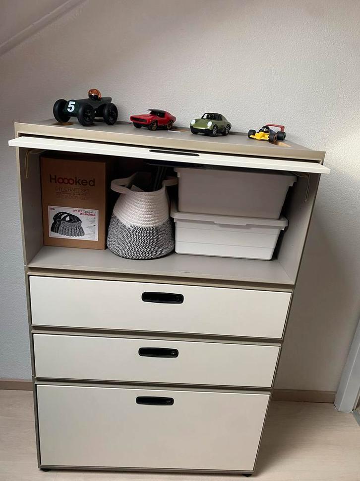 Vitra Ossa Modulaire Kast, Huis en Inrichting, Kasten | Dressoirs, Gebruikt, 50 tot 100 cm, 25 tot 50 cm, Met lade(s), Kunststof