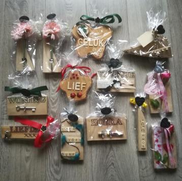 Cadeautjes  allerlei van hout. Zie omschrijving en foto's. beschikbaar voor biedingen