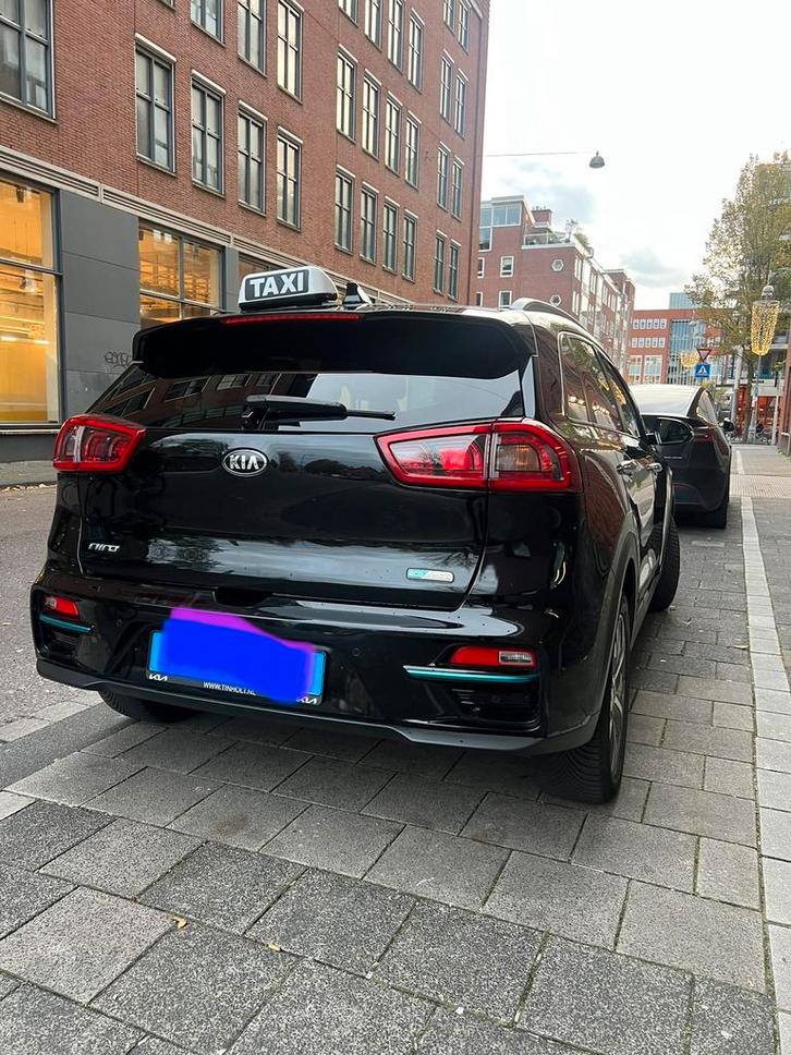 Kia Niro Elektrisch 204pk Aut 2020 Zwart taxiklaar, Auto's, Kia, Particulier, Niro, 4x4, ABS, Achteruitrijcamera, Adaptieve lichten