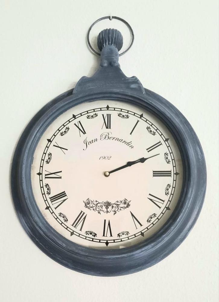 Grote Brocante Antraciet Grijze Klok - 55 40cm, Huis en Inrichting, Woonaccessoires | Klokken, Gebruikt, Wandklok, Analoog, Ophalen of Verzenden