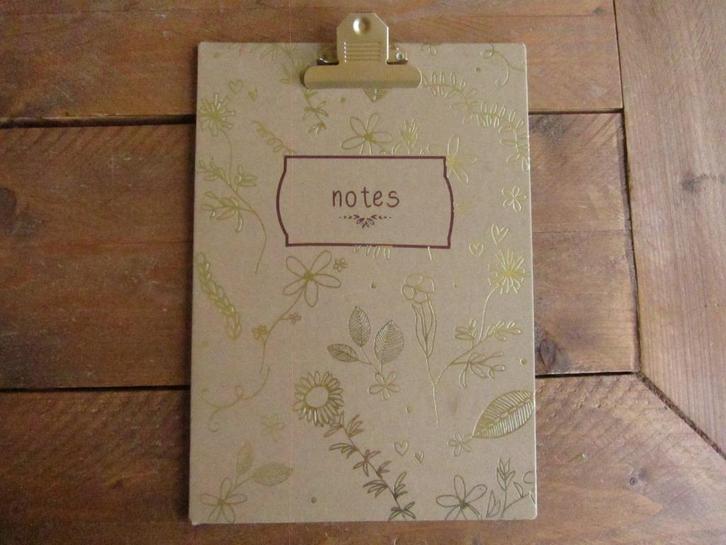 Mooi klembord / schrijfbord A4 met goudglanzende bloemen, Diversen, Schrijfwaren, Ophalen of Verzenden