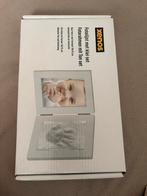 Fotolijst met gipsafdruk nieuw! 2x, Ophalen of Verzenden, Zo goed als nieuw