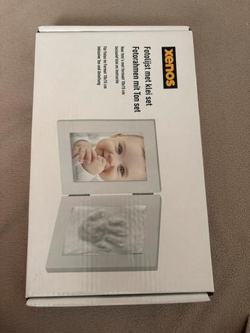 Fotolijst met gipsafdruk nieuw! 2x beschikbaar voor biedingen