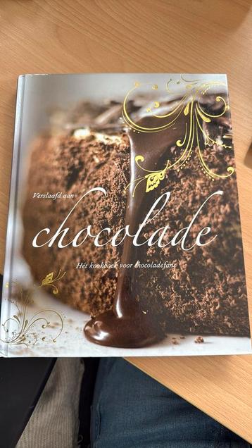 Kookboek verslaafd aan chocolade beschikbaar voor biedingen