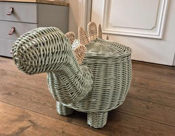 Superleuke dino mand rotan beschikbaar voor biedingen