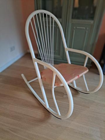 Design schommelstoel beschikbaar voor biedingen