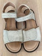 Schattige crème leren sandalen van Bisgaard mt. 36, Gebruikt, Meisje, Overige typen, Ophalen of Verzenden