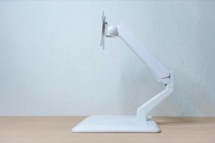 Monitorstandaard met VESA bevestiging, Computers en Software, Laptopstandaarden, Zo goed als nieuw, In diepte verstelbaar, Ophalen of Verzenden