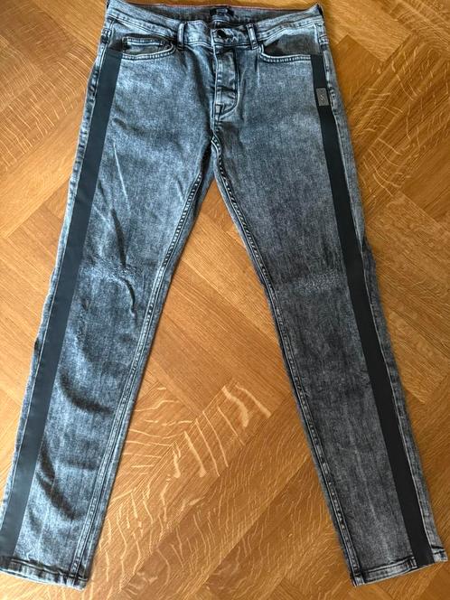 Sustain zgan. Zwarte heren jeans 33 met zwarte zijbies, Kleding | Heren, Spijkerbroeken en Jeans, Zo goed als nieuw, W33 - W34 (confectie 48/50)