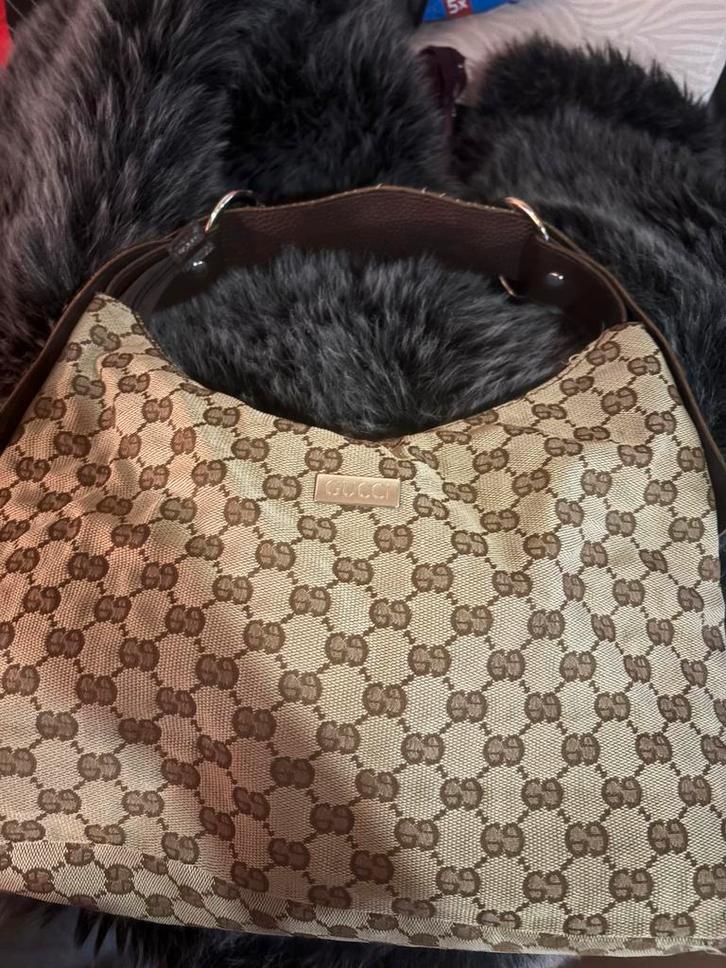 Gucci tas, Sieraden, Tassen en Uiterlijk, Tassen | Damestassen, Zo goed als nieuw, Schoudertasje, Bruin, Ophalen of Verzenden