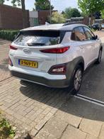 Hyundai Kona EV Premium 204pk 64kWh 2020 Wit, Auto's, Hyundai, 14 kWh, Zwart, 44 min, Wit