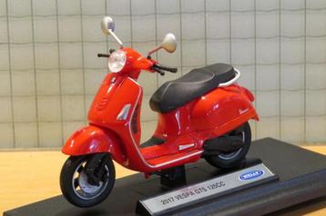 Vespa GTS 125 1:18 welly beschikbaar voor biedingen