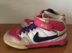 Leuke Nike Sneakers wit roze paars kinderschoenen Maat 36, Kinderen en Baby's, Kinderkleding | Schoenen en Sokken, Ophalen of Verzenden