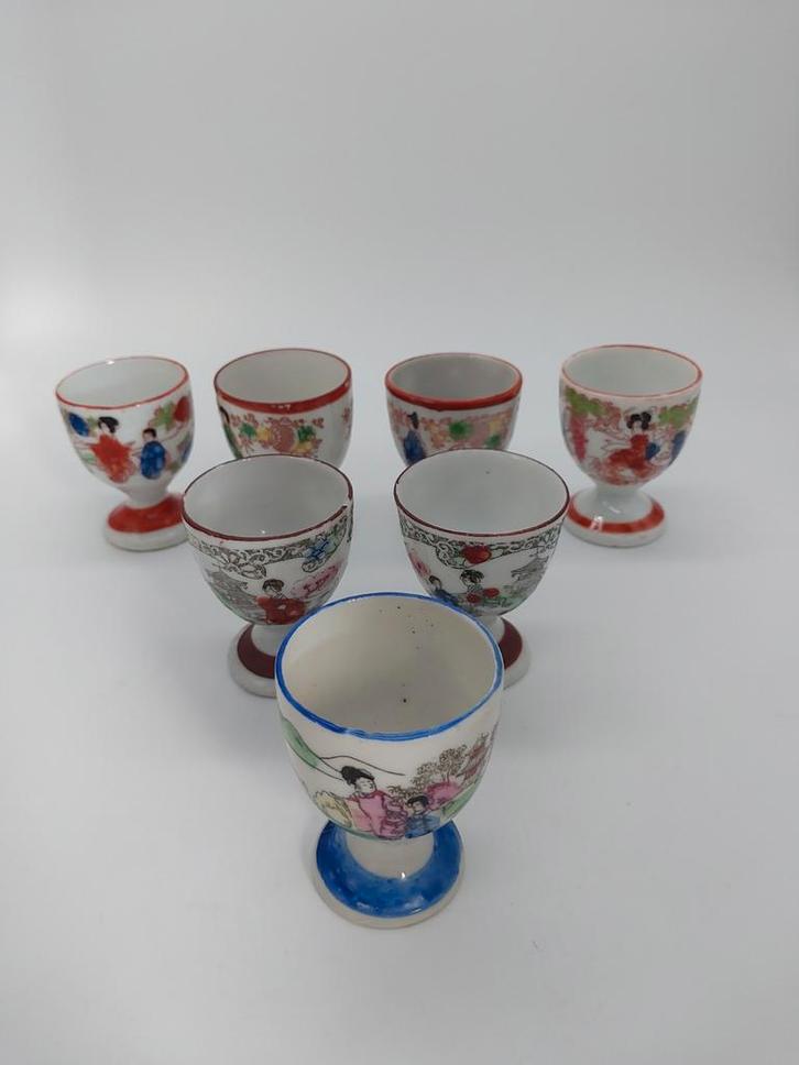 Vintage Japanse Eierdopjes - Geisha Motief - Set van 7, Huis en Inrichting, Keuken | Servies, Gebruikt, Overige typen, Overige stijlen