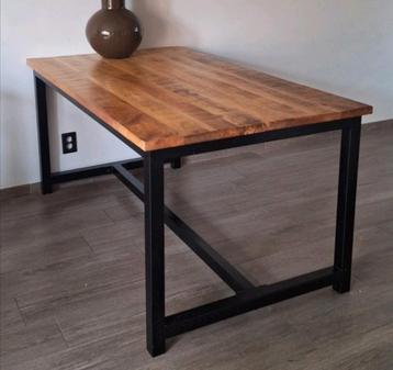 Eettafel mangohout beschikbaar voor biedingen