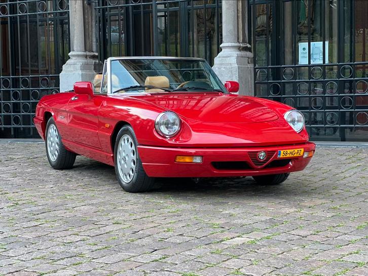 Alfa Romeo Spider 2.0 U9 1990 Rood, Auto's, Alfa Romeo, Particulier, Spider, Benzine, Cabriolet, Handgeschakeld, Geïmporteerd